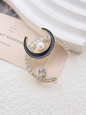 Fashionable Moon and Pearl Hijab Pin 